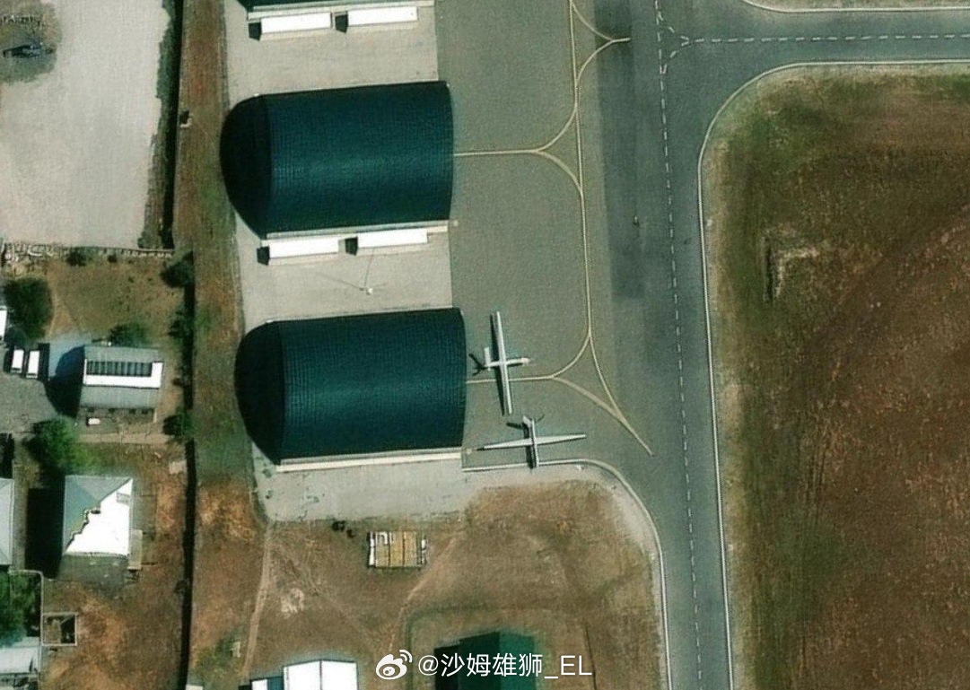 亚美尼亚的阅兵彩排中出现了其近期采购的两架彩虹-4无人机，也验证了之前卫星图像反