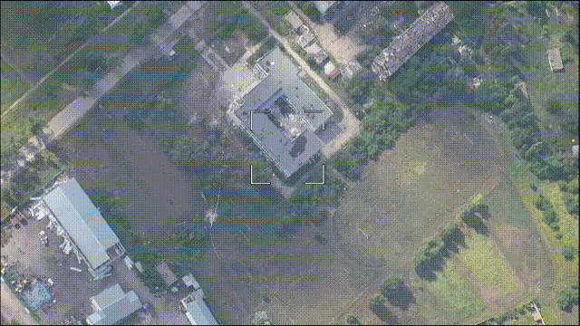图1，6月26日，赫尔松州右岸地区，俄罗斯空天军苏-34轰炸机，投放UMPC-1