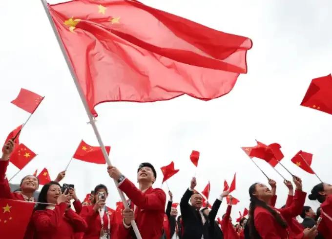 中国三支队伍合计拿下，44金24银31铜

金牌榜第一，奖牌榜第二

厉害了我的