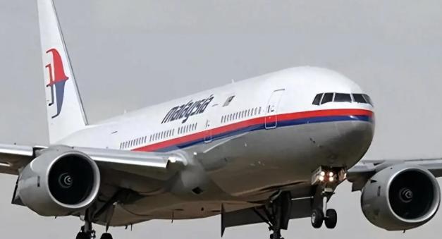 终于有人捅破窗户纸！马航MH370不是失事，是遭人劫持？！美国军方被指全程知情却