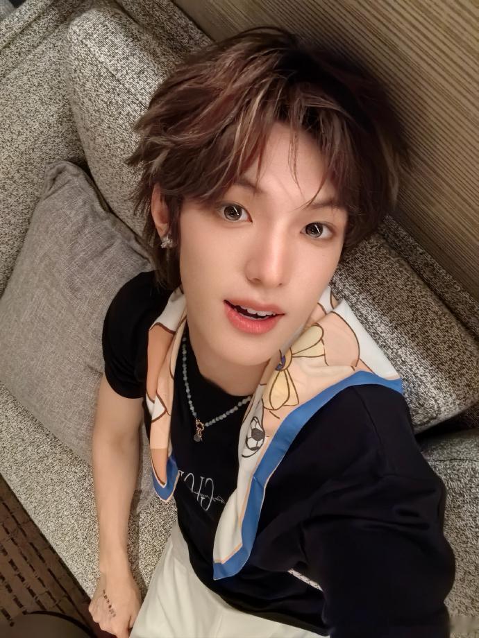 张泽禹初代四叶草的含金量 初代四叶草的含金量在张泽禹身上体现得明明白白，从仰望的