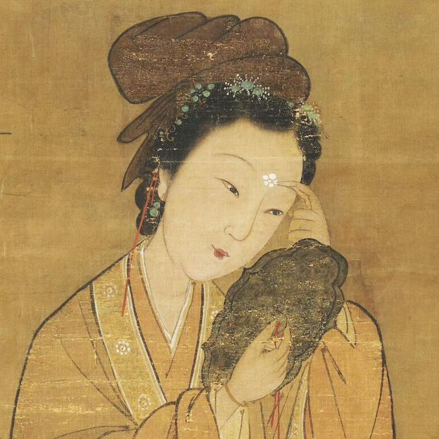 🌹诗词|“清晨帘幕卷轻霜,呵手试梅妆。‌”——宋·欧阳修《诉衷情》‌
释义：女