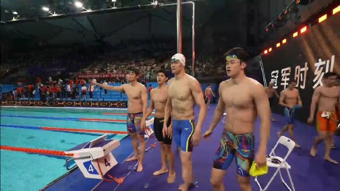 潘展乐汪顺孙杨费立纬合力夺冠 这赢的太轻松了，4x200米自由泳接力决赛，浙江队