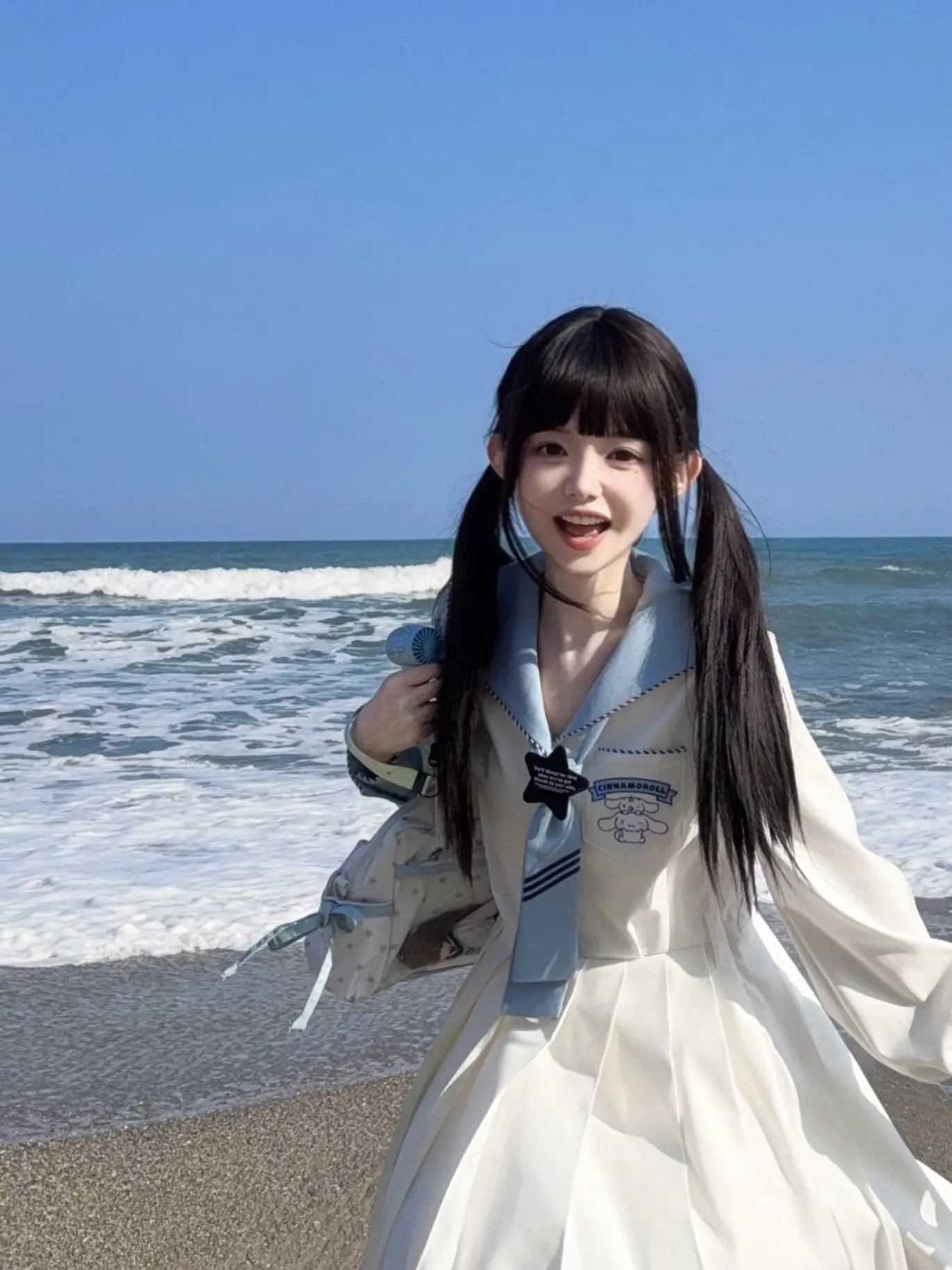 突然翻到前女友在我旧手机里留下的照片..