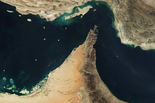 “参与侵略伊朗的国家不享受霍尔木兹海峡通行权！”
3月12日，伊朗副外长拉万奇在