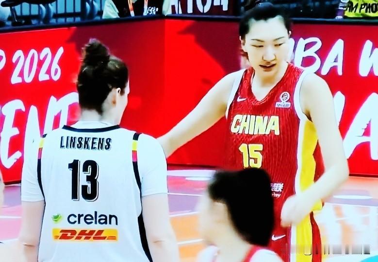 中国女篮65-80不敌比利时女篮，遭遇女篮世界杯资格赛首败！


北京时间3月1