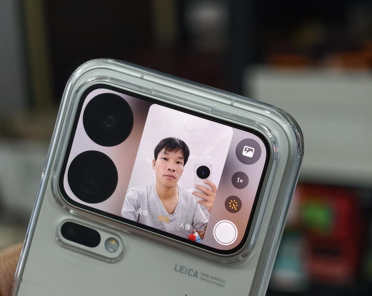 小米18Pro Max这个背面屏幕其实可玩性很大，自拍、喝水记录还有联通超级小爱