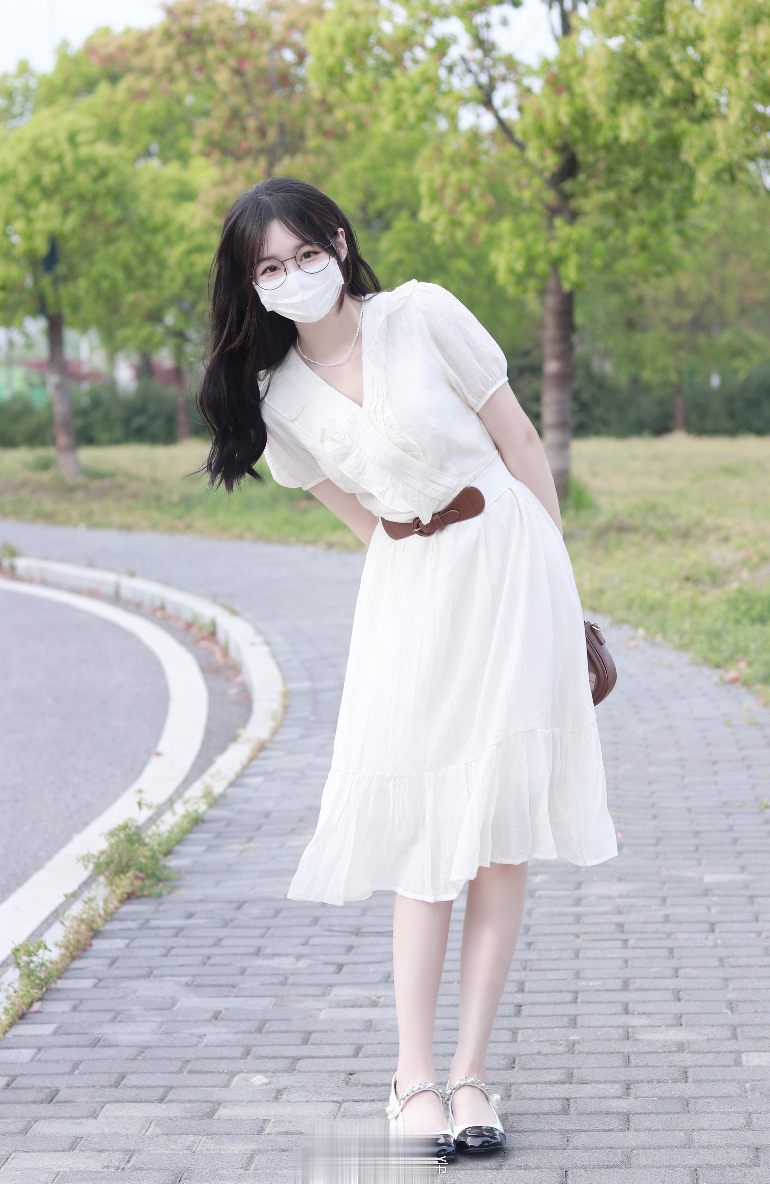 我怀疑你不会打字  不然你打个老婆试试 ​​​