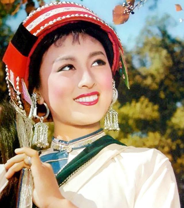 杨丽坤 2000 年 7 月在上海病逝，到 2026 年确实已经过去 26 年了