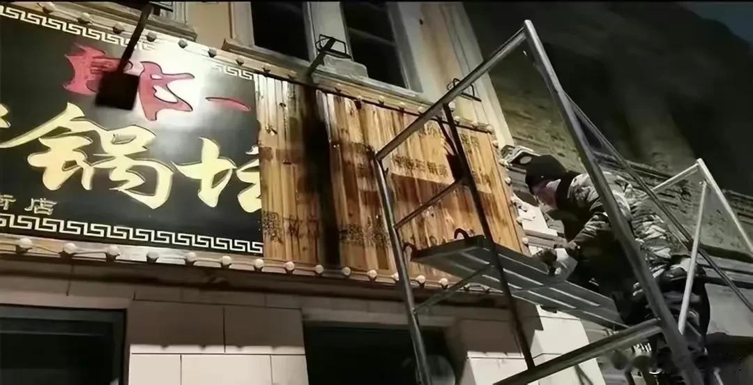 68元锅包肉店面倒闭了，按照这个逻辑138元一斤的肥肠是不是也卖的太贵了？68元