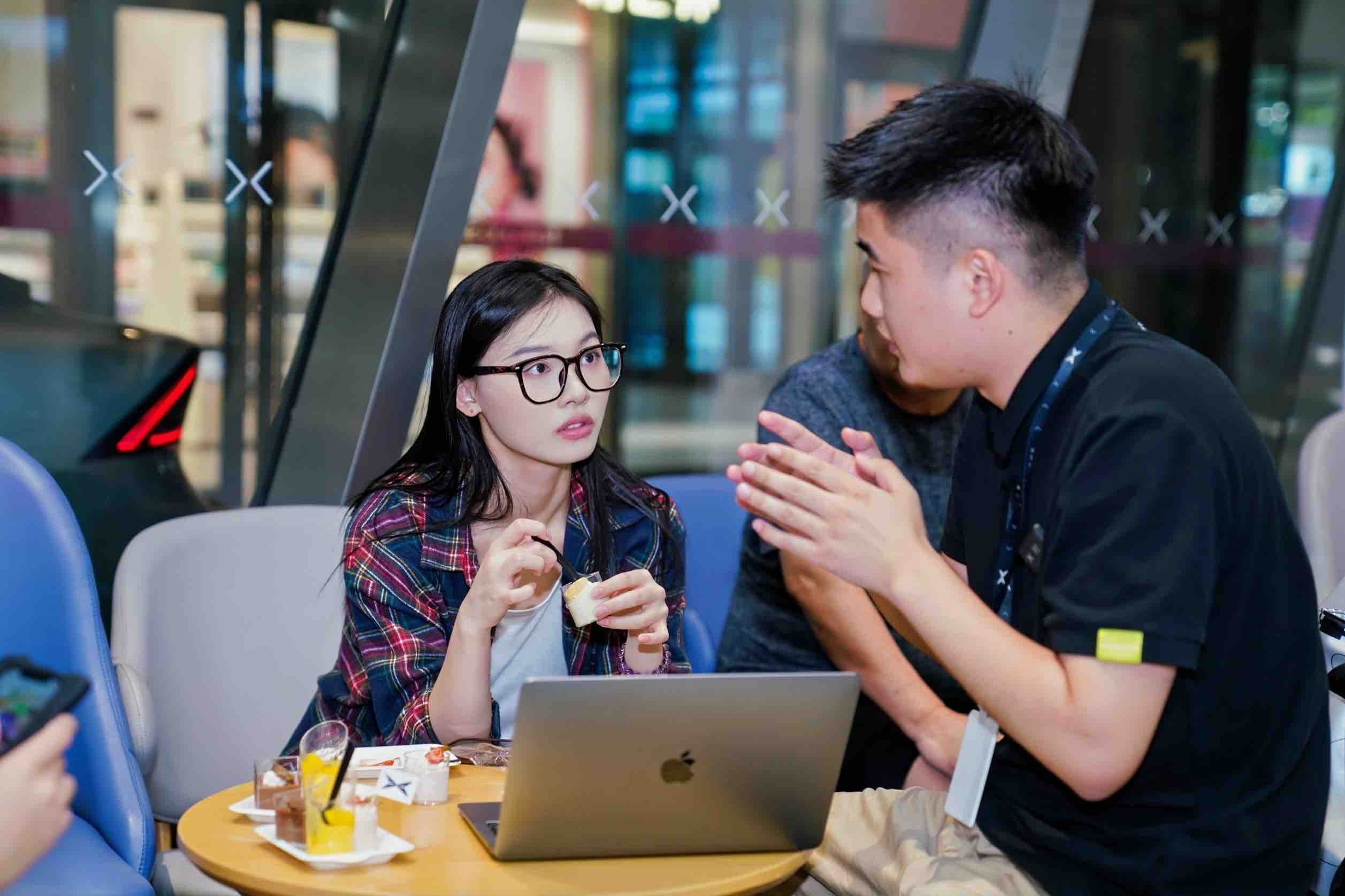 端午小长假，小鹏门店热闹非凡！欧阳娜娜同款小鹏MONA 热度爆表，各地鹏友纷纷试