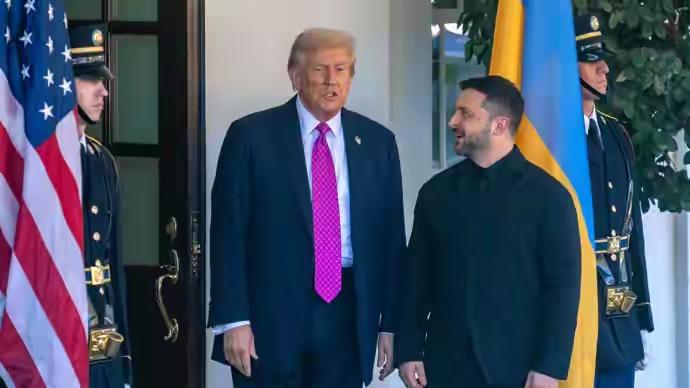 泽连斯基：美乌会谈达成共识
 
泽连斯基：美乌会谈达成共识
 
这话听着挺振奋，