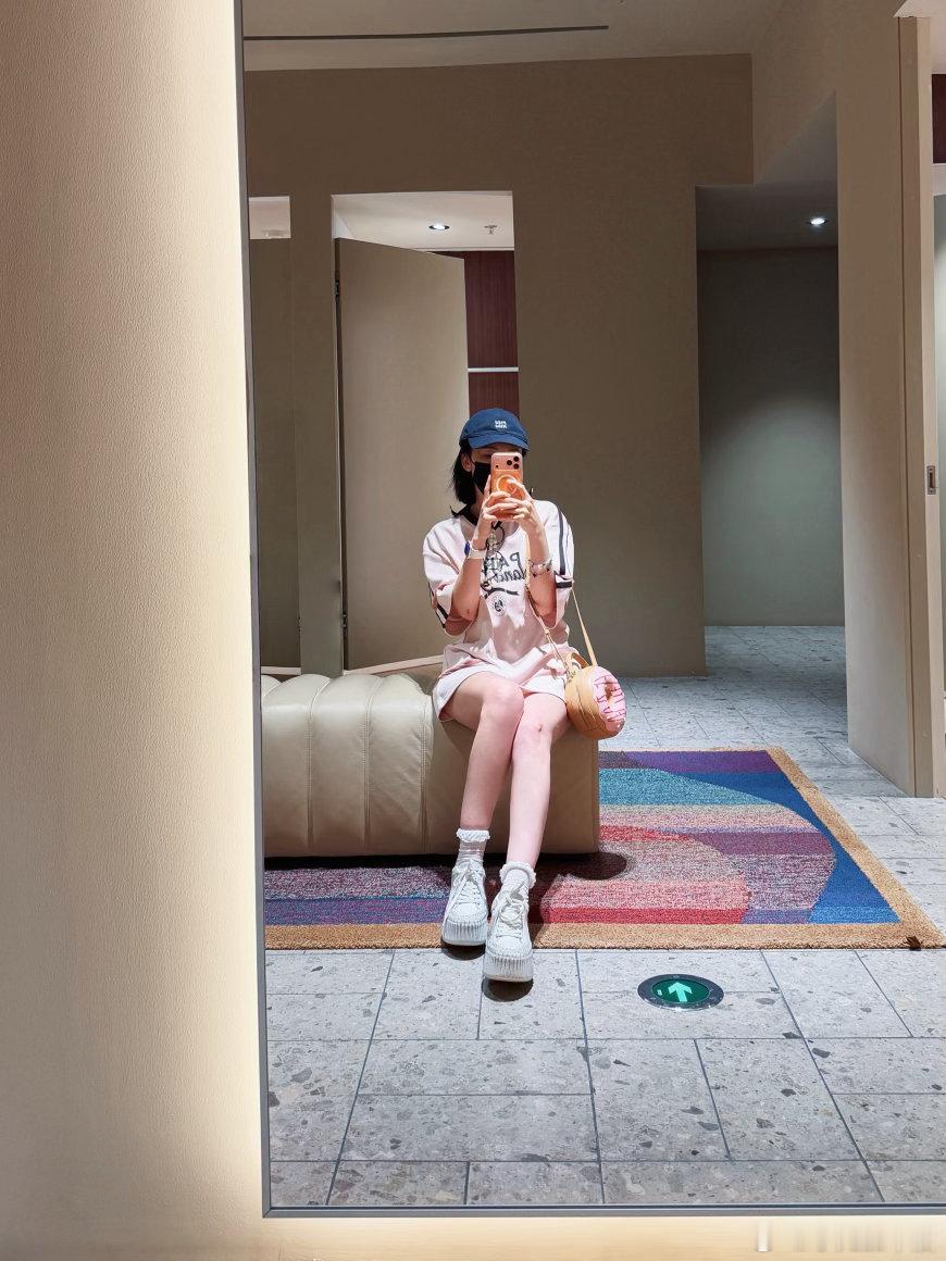 不管年龄多大，都住着粉色的心宇儿OOTD ​​​