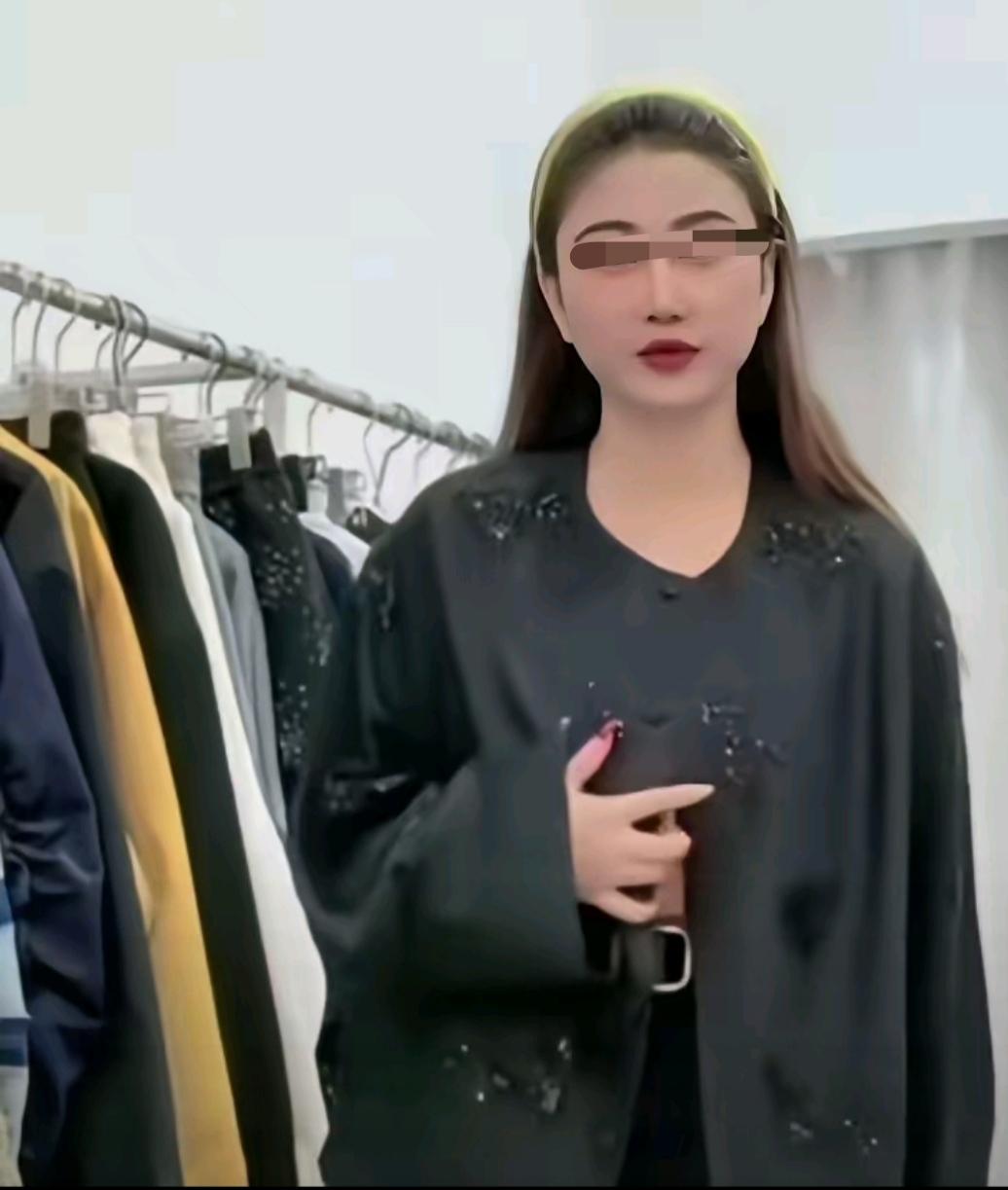 太原女主播王炸姐直播时，突发脑出血离世，留下一个五岁的女儿，令人唏嘘！

直播行