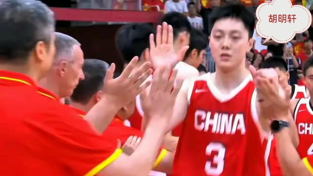 中国男篮险胜黎巴嫩，胡明轩正负值全队第一！
     世预赛中国男篮89‑87惊