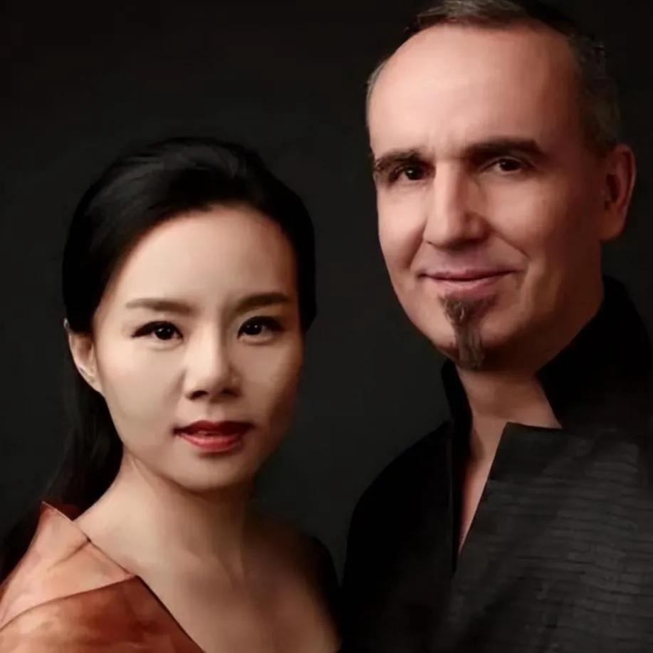 龚琳娜真的没想到！
10月13日，女歌手龚琳娜突然引发了热议，只因为她在社交平台