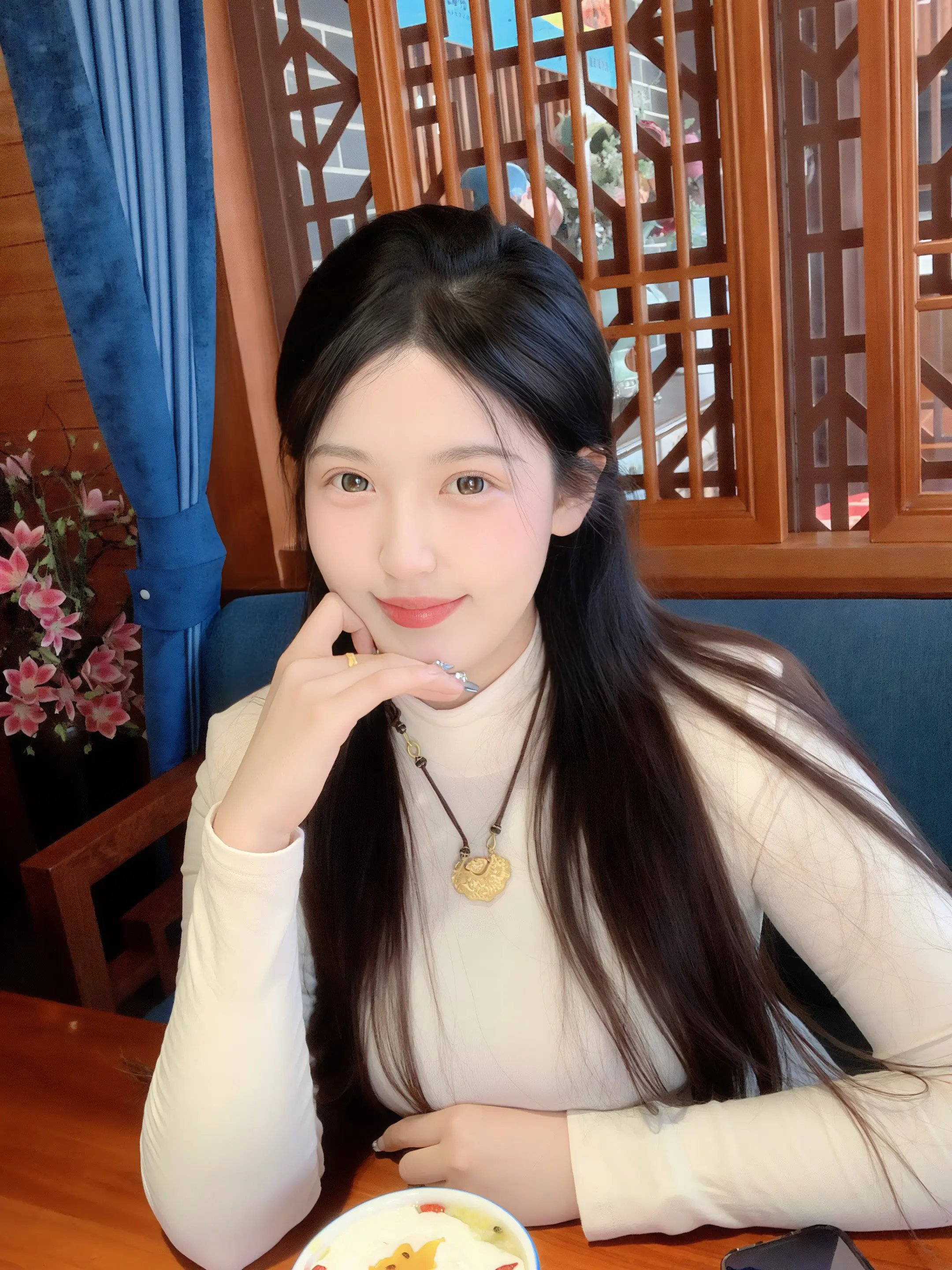 媚女 招财
