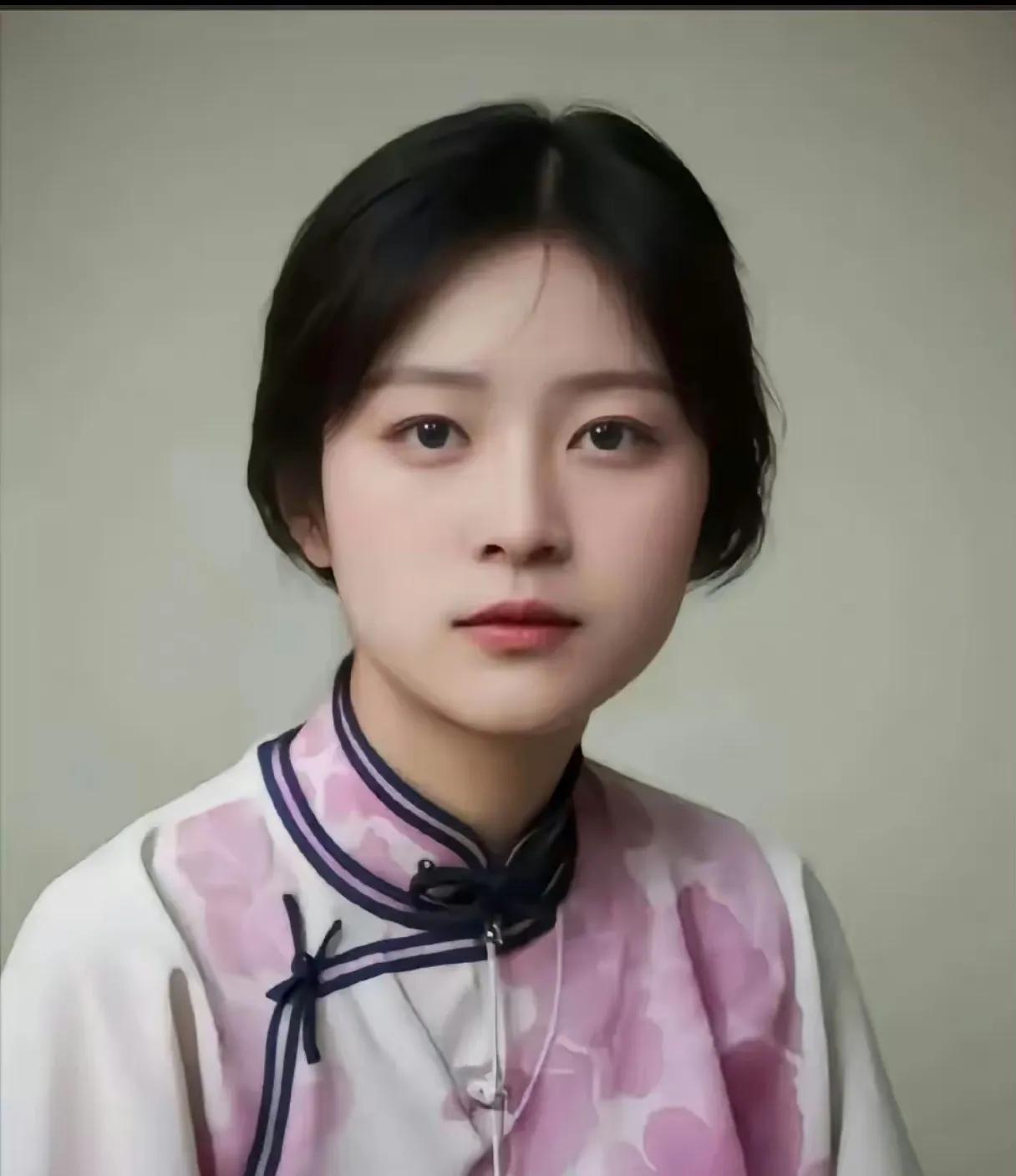 她和她的作品一样出色，一个别样的诗人。