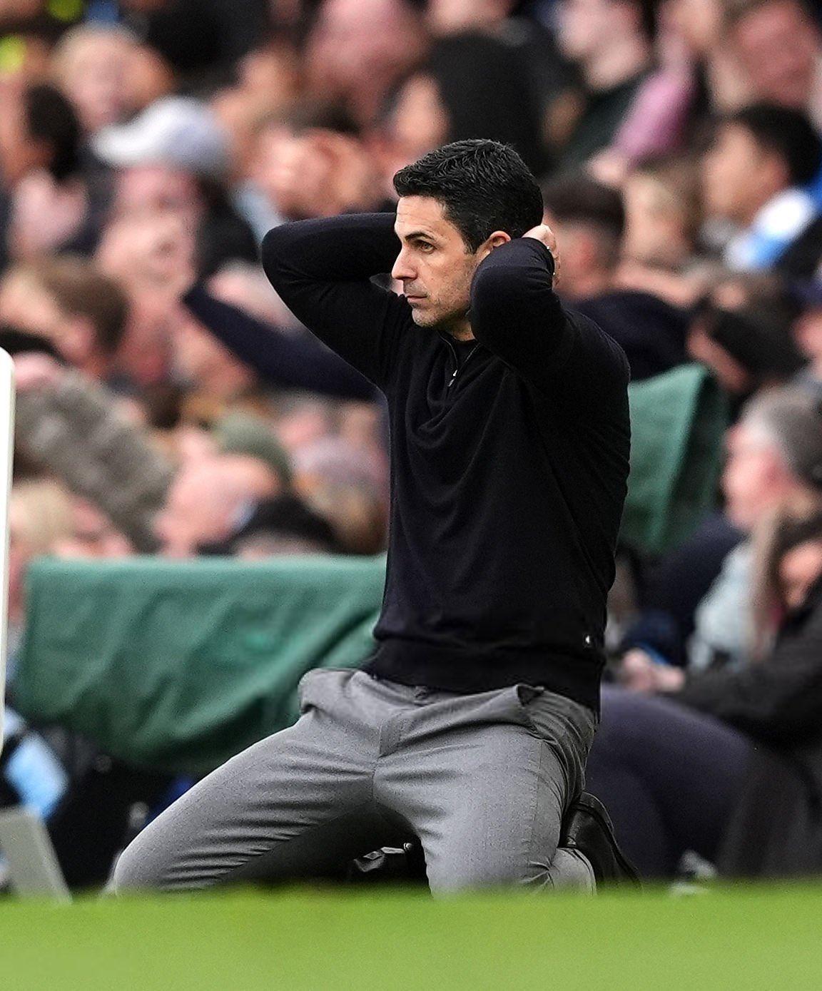 阿森纳球迷安慰帖。[呲牙]

如果阿森纳今年没能夺冠，也不用太泄气，毕竟阿森纳也