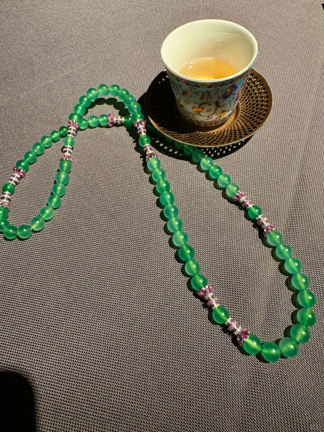 月光把爱恋，洒满了人间～