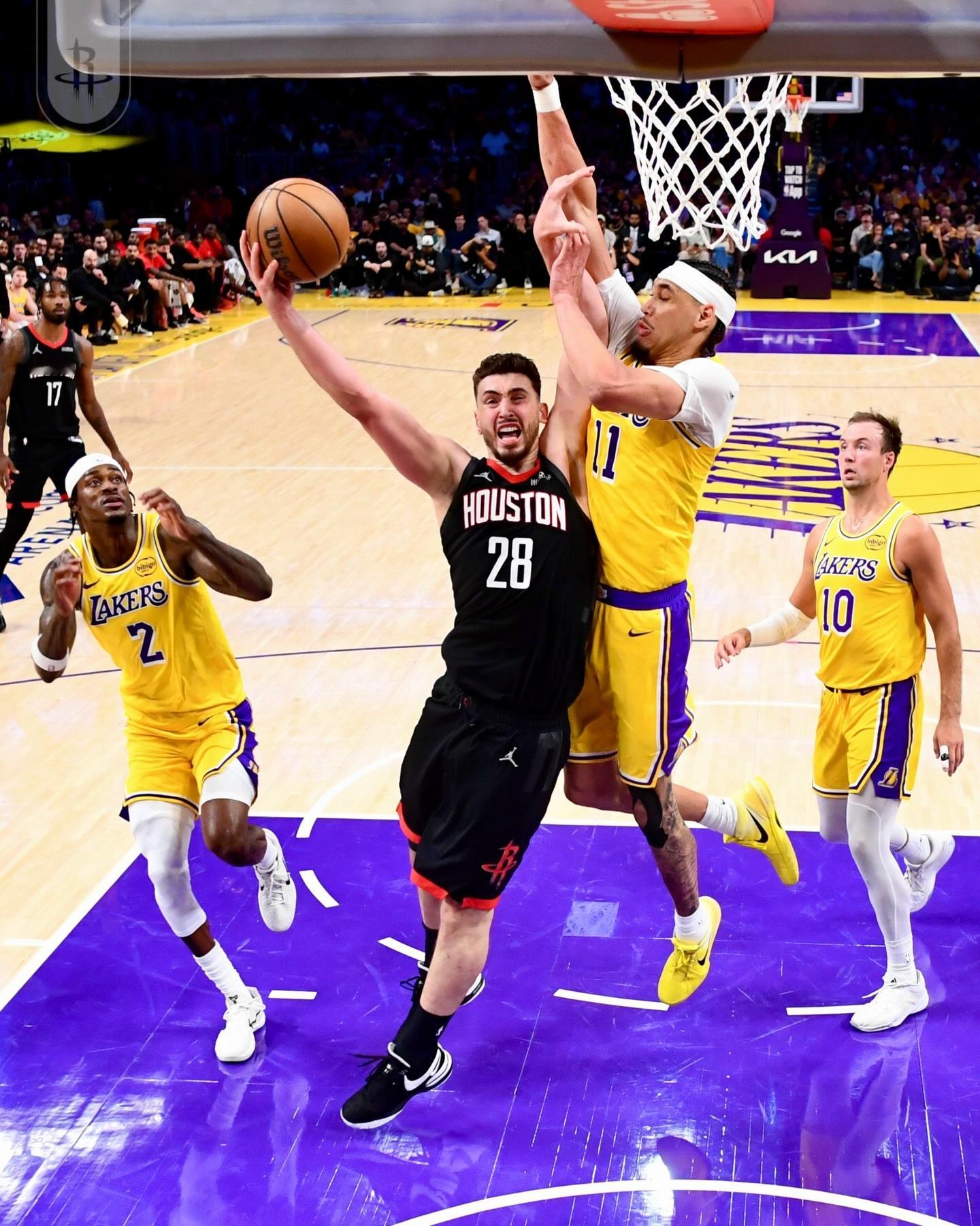 休斯顿火箭 火箭VS湖人 超话评分 申京-我的评分：申京19投6中、罚球9中7，