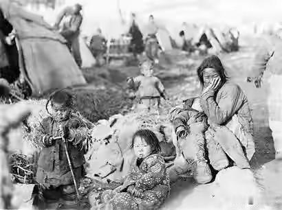 山东人闯关东的结果是齐鲁子弟遍东北。日本发动九一八事变，军事占领东北，制造伪满洲