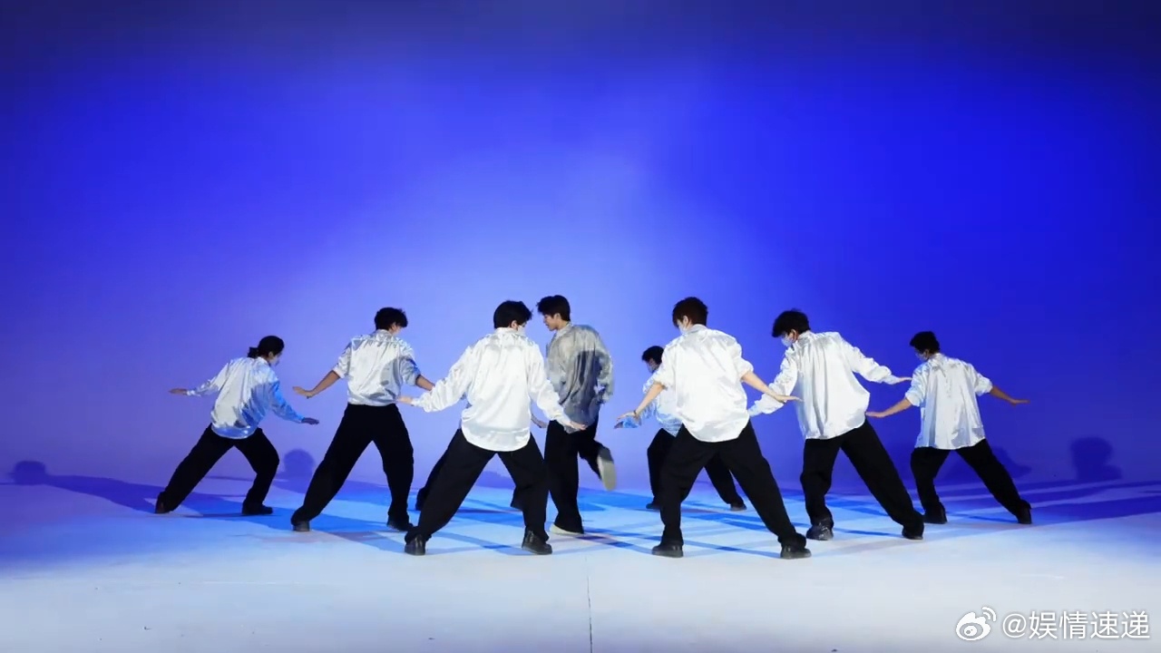 梓渝toodeep固定机位版看看吧 ​​​