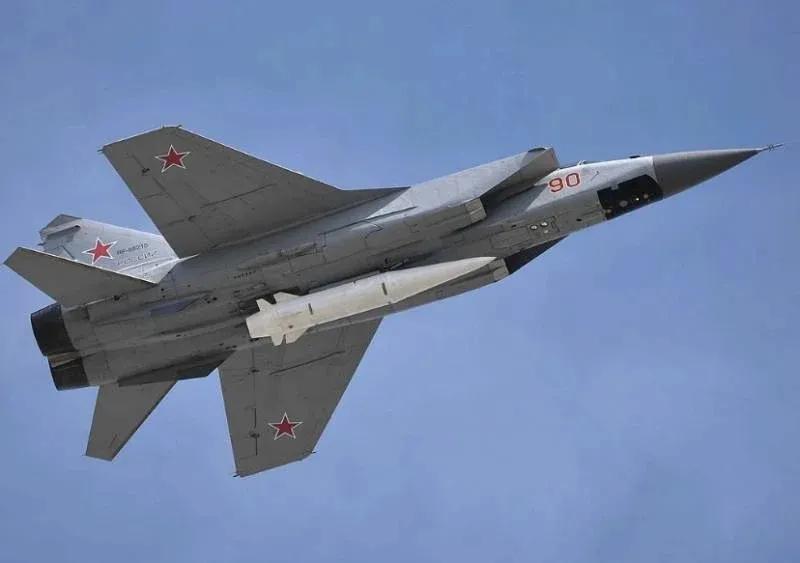 英国专家：英国缺乏对抗俄罗斯超音速导弹的手段 英国军队没有能力击退俄罗斯超音速导