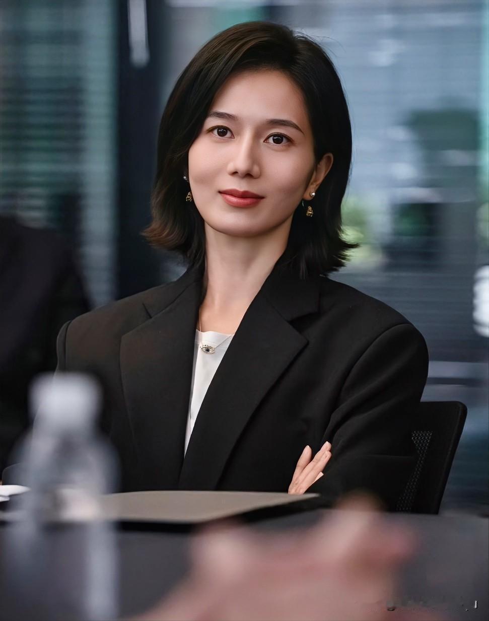 其实tracy问尚之桃的恋爱问题，不是随便问问，是hr的套路，她要试探你的稳定性