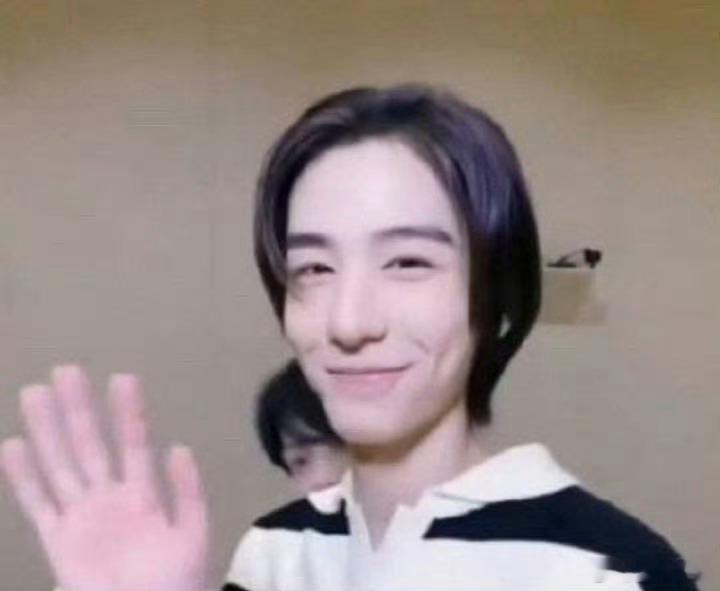 金桐儇我本不认识你！但我知道因为你们我的同胞当时在泰受苦！你知道我当时祈求了多少