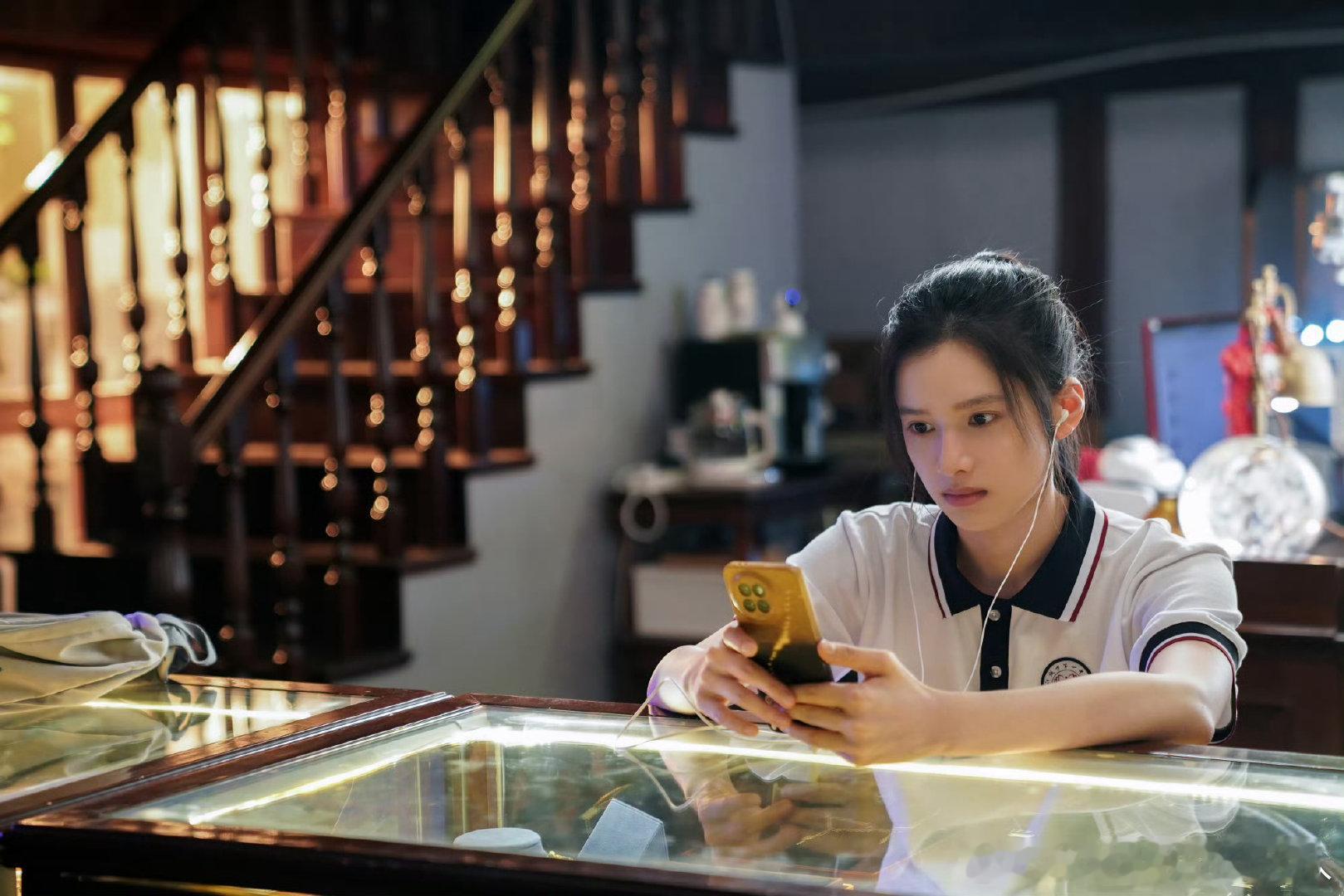 张婧仪在成长中保持自己的节奏张婧仪在善意里坚守温柔的棱角张婧仪在成长中保持自己的