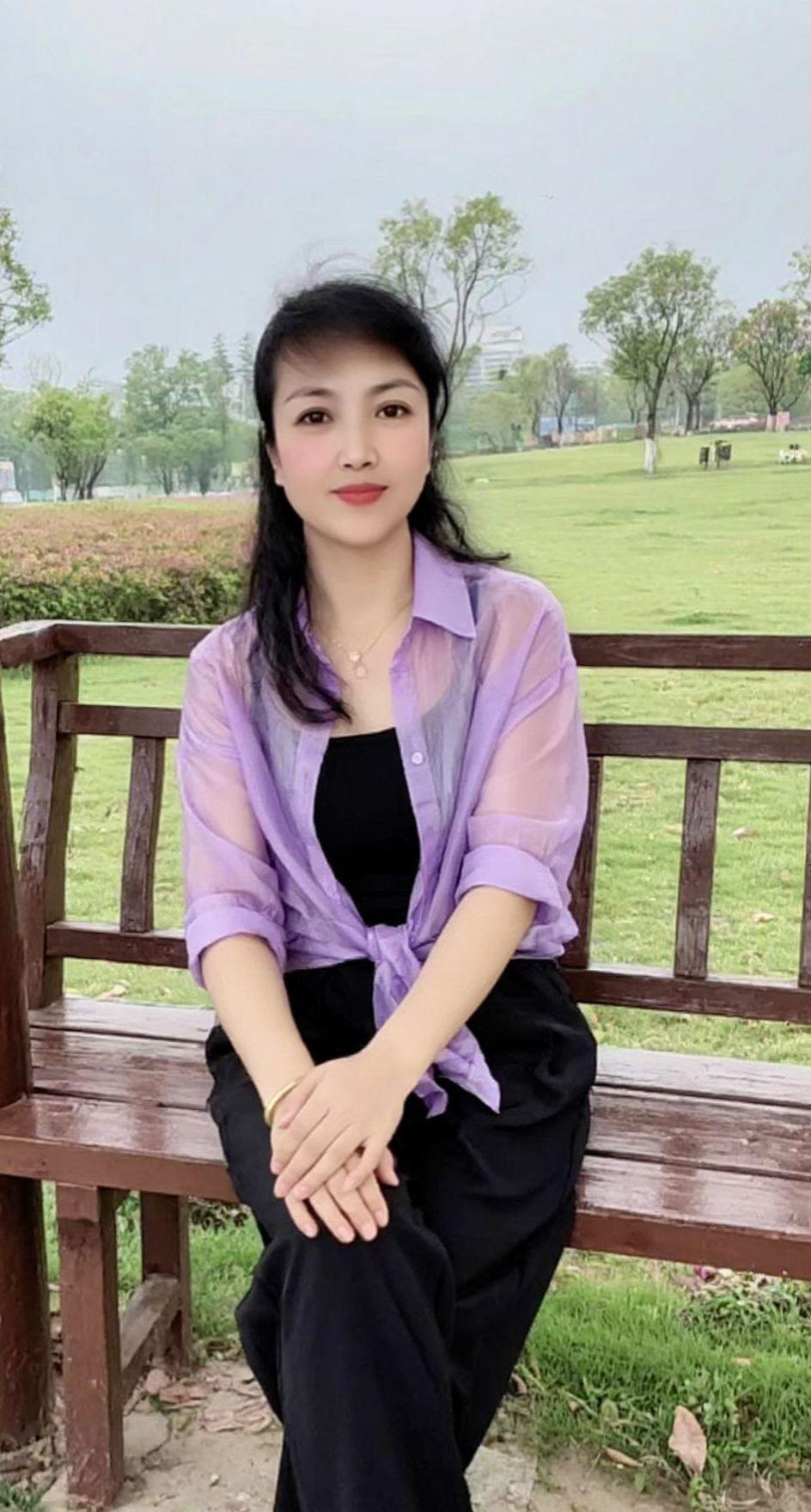 AI紫衫闲韵  不知不觉就老了