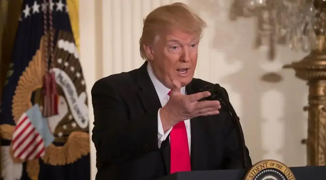 特朗普说“不想在自己任内看到武统台湾”，这句话背后更像是算经济账。
 
他在竞选