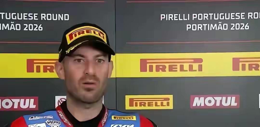 法国顶级车手承认：我被这台中国车吓到了。
一台4万3的中国摩托车，把18万的杜卡