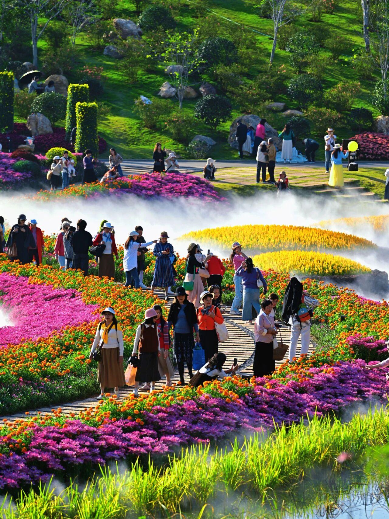 【年龄才是人生最好的容器】
        年龄，确实是人生最好的容器。它装下岁