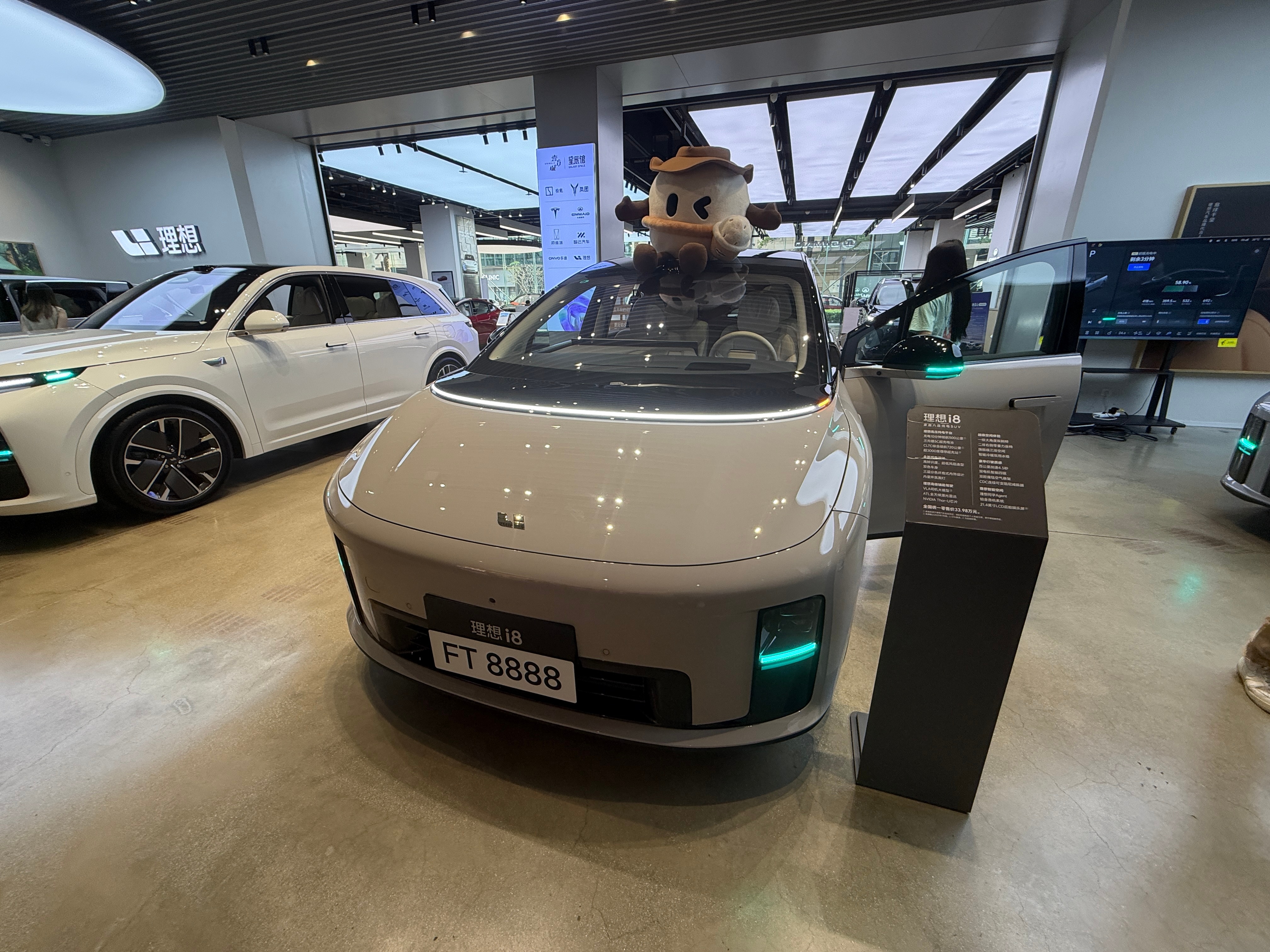哪些功能开大车必备“大车”刚需必备项目个人认为后轮转向、360°全景影像这两项必