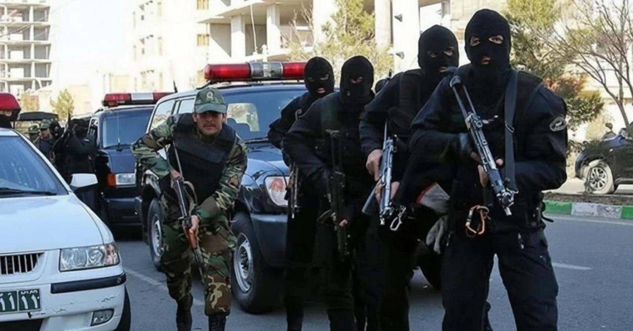 新闻快讯—— 一群伪装成游客的欧洲公民因蓄意穿越多个省份，监视敏感军事及核设施周