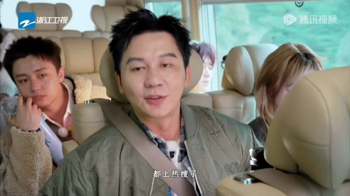 李晨和郑恺最尴尬的时刻 跨年夜唱歌掉拍超社死，李晨郑恺练几天《当》仍掉拍，晨叔聊