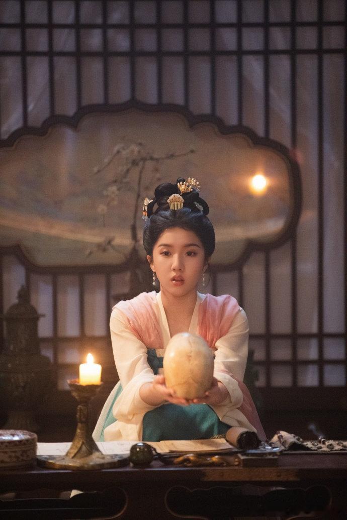 苏晓彤能不能也哄哄我萧瑾瑜醉酒耷拉脸委屈巴巴说被抛弃，苏晓彤软乎乎顺着毛哄的样子