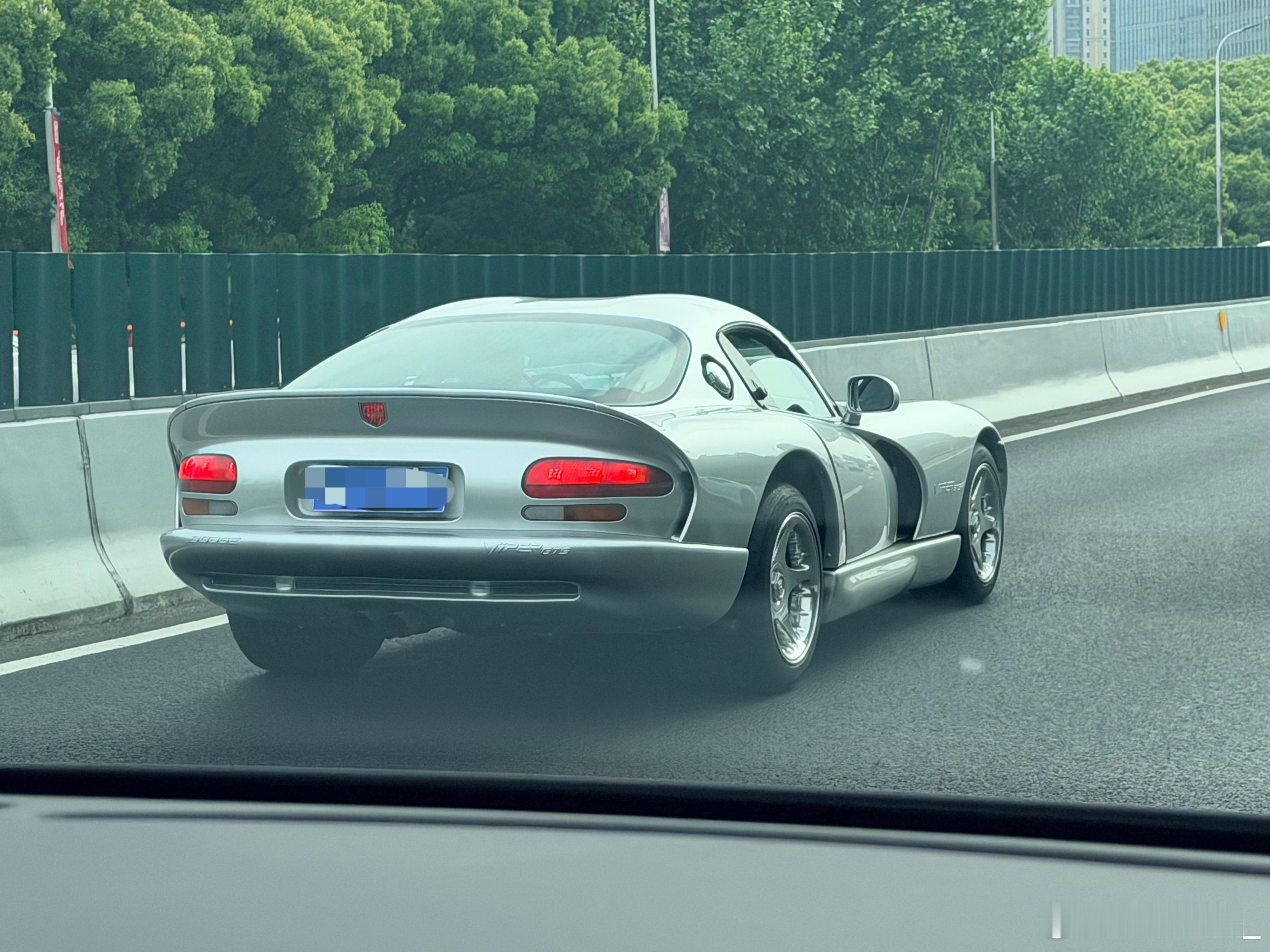 mia的汽车日常 不愧是上海…真是啥车都有啊 上海