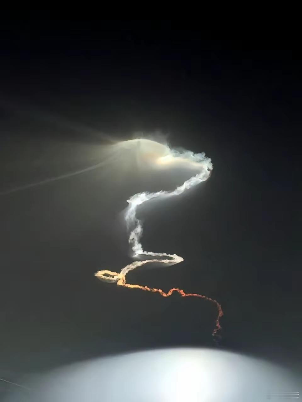 伊朗的军事实力确实远超预期，就这种导弹，以前只见中国美国有，只知道这种武器很厉害