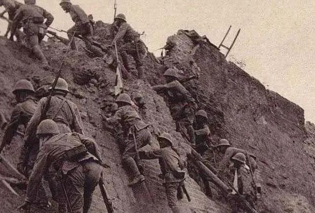 廖政国默默无言拼死拦下一整编师，只为让三个团能够成功留下，他们经历了怎样的命运转