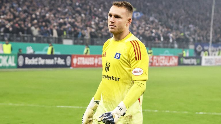 佩雷茨转会南安普顿的交易目前处于停滞状态。拜仁希望终止与汉堡的租借合同，将佩雷茨