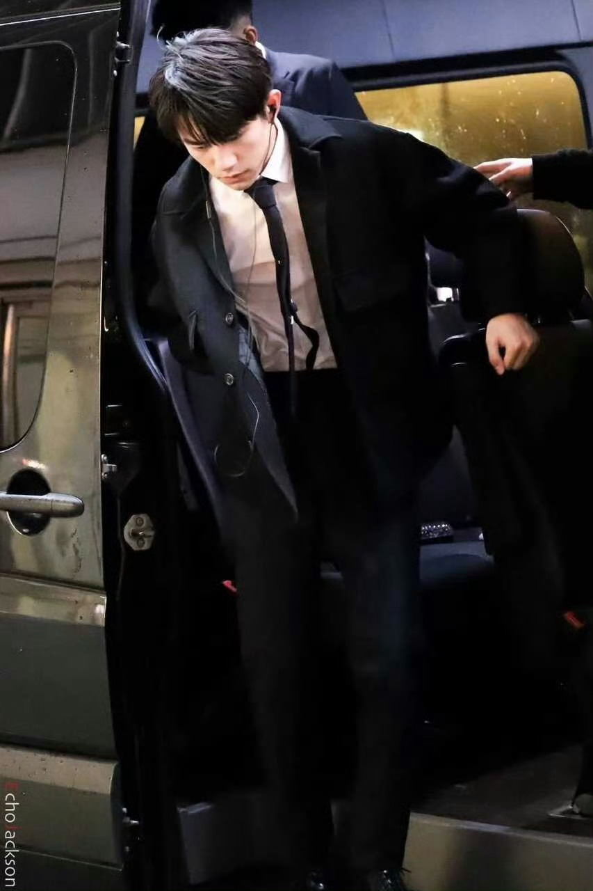 惊蛰无声燥候警草哥哥！春节档必看！ 