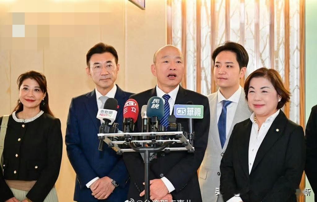 光头韩终于回到了台湾省……
韩国瑜昨日结束了这场名为‘国会外交’、实为公费巡演的