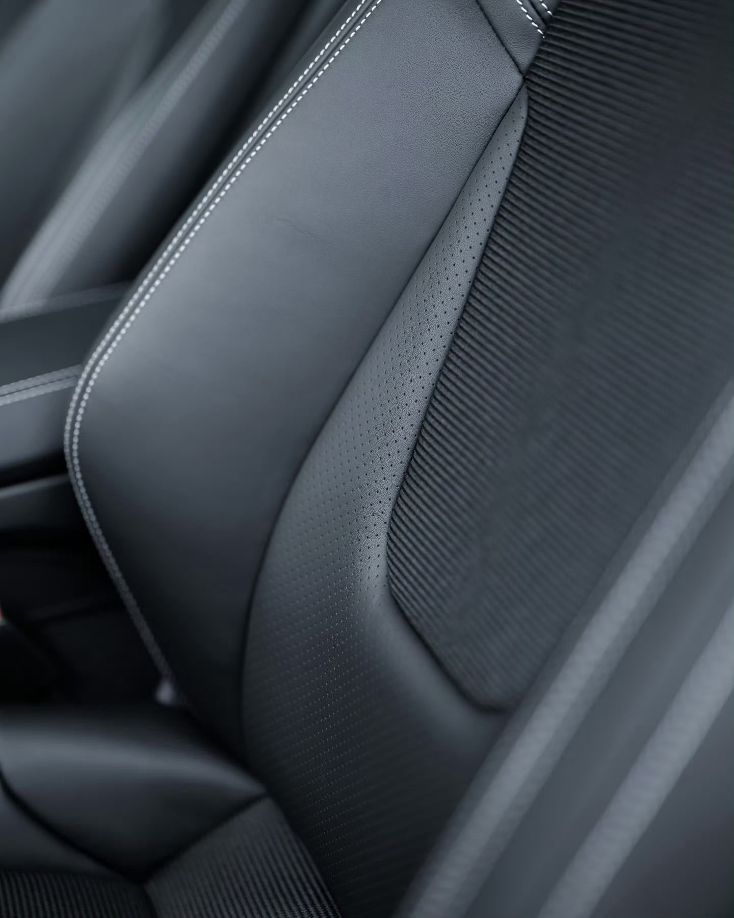 保时捷 911 GT3 Touring 