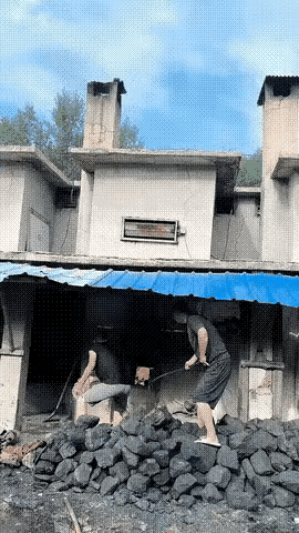 长知识系列，
以前的烽火戏诸侯中的烽火就是这样的效果。
是真的很壮观。