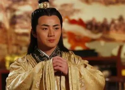 《康熙王朝》中康熙为何听了周培公的话册立刚出生的胤礽为太子？

康熙二十一年那个