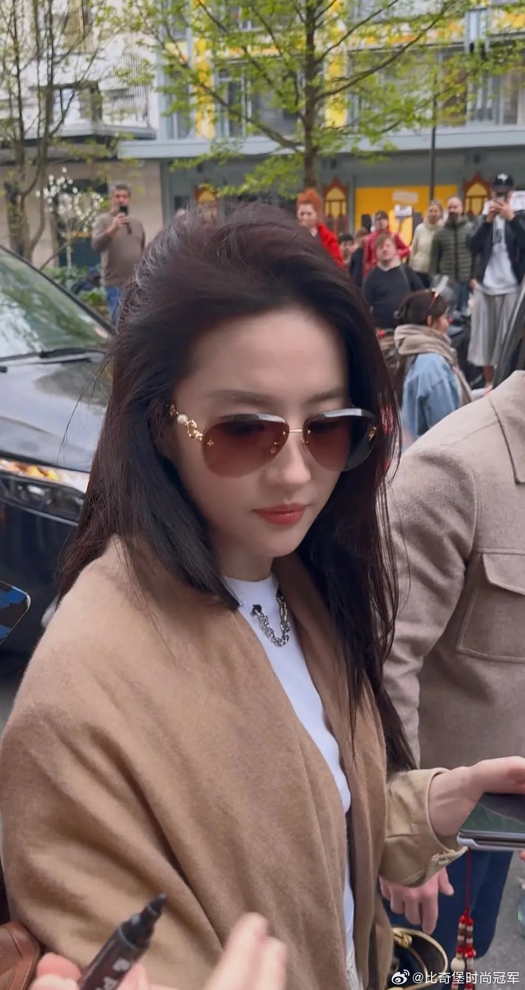 刘亦菲状态太好了，超美，很近的一个怼脸 