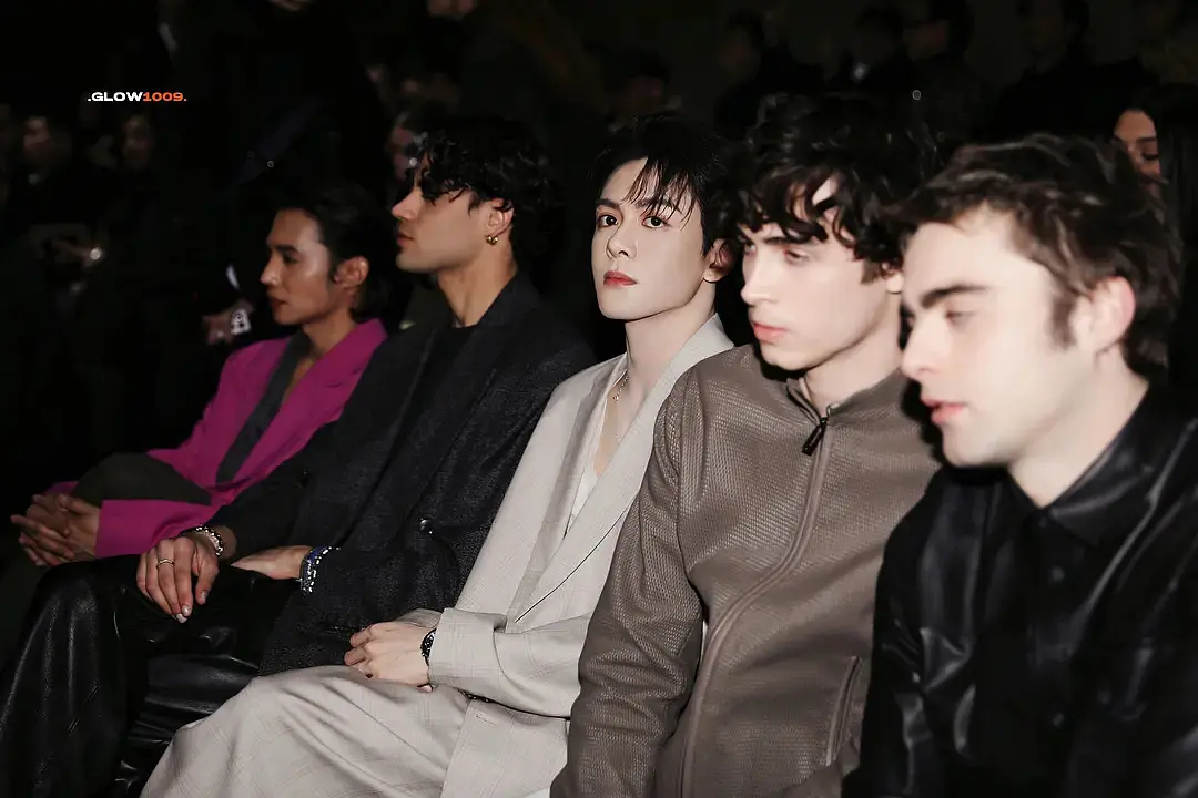 曾舜晞独一无二的松弛感和贵气真是别人模仿不来的前3p今年图 p4去年图 